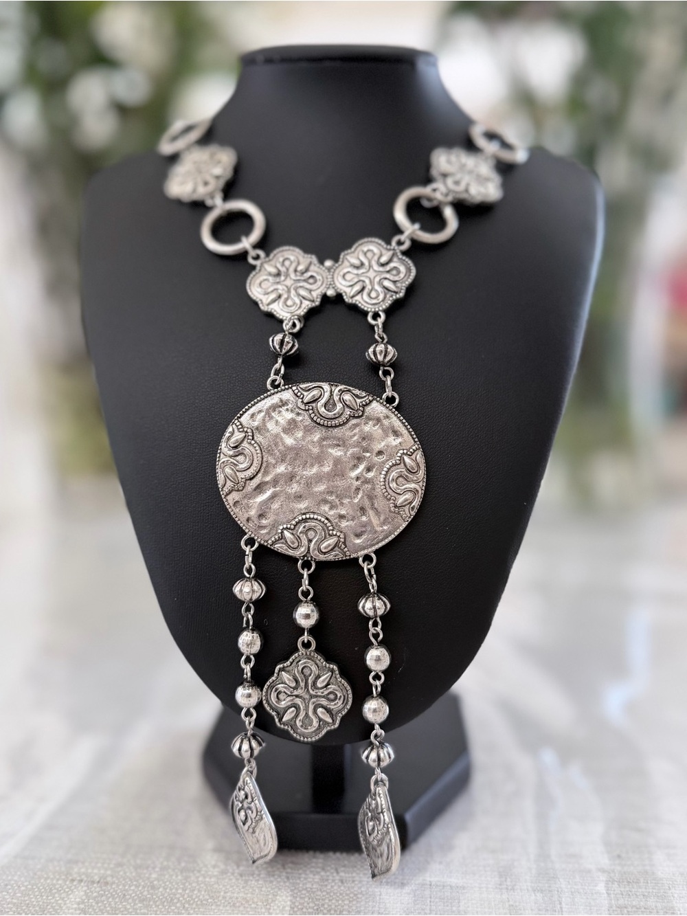 Plunder Elegant Silver-Tone Pendant Necklace